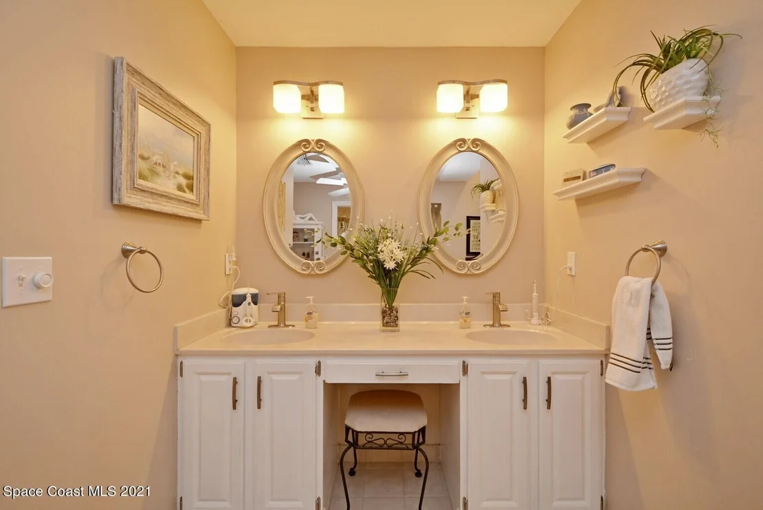 Photo of 1377 Silver Lake Drive