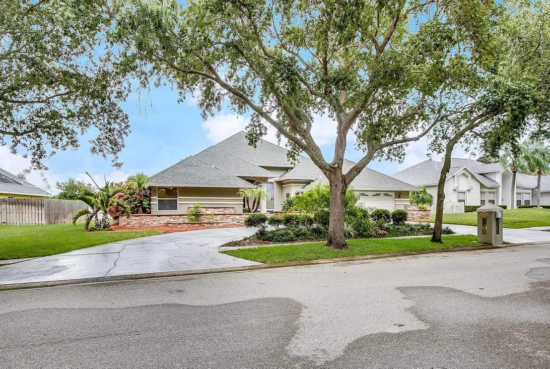 Photo of 602 Sanderling Drive