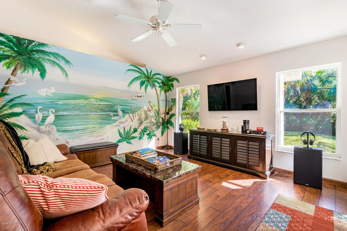 Photo of 235 Pelican Drive