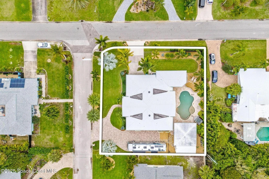 Photo of 610 Mango Drive