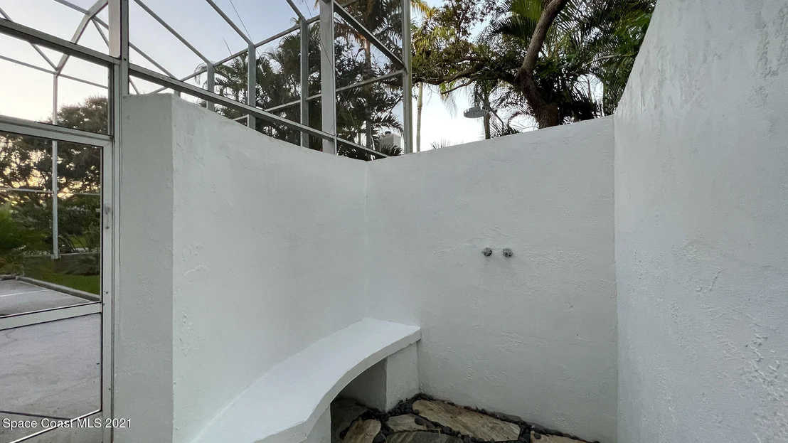 Photo of 472 Peregrine Drive