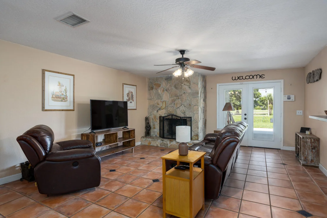 Photo of 1280 Corey Road