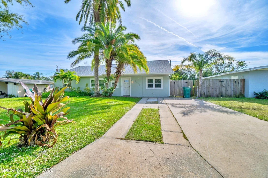 Photo of 2263 Saint Dunston Lane