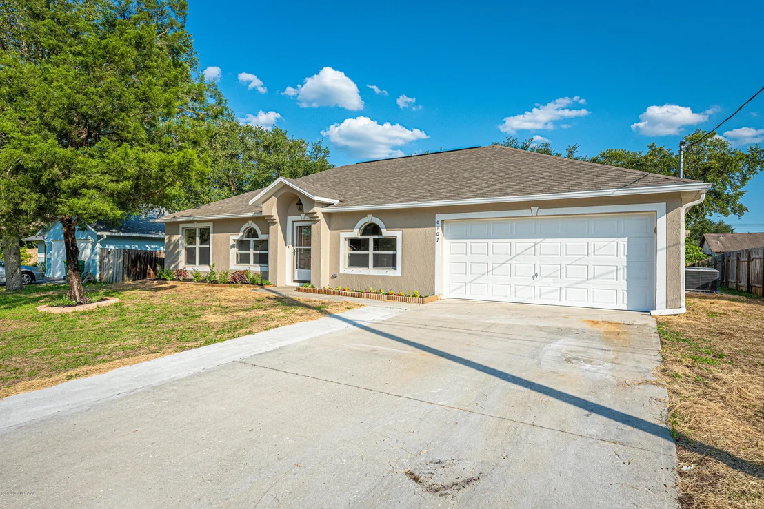 Photo of 6107 Corning Road