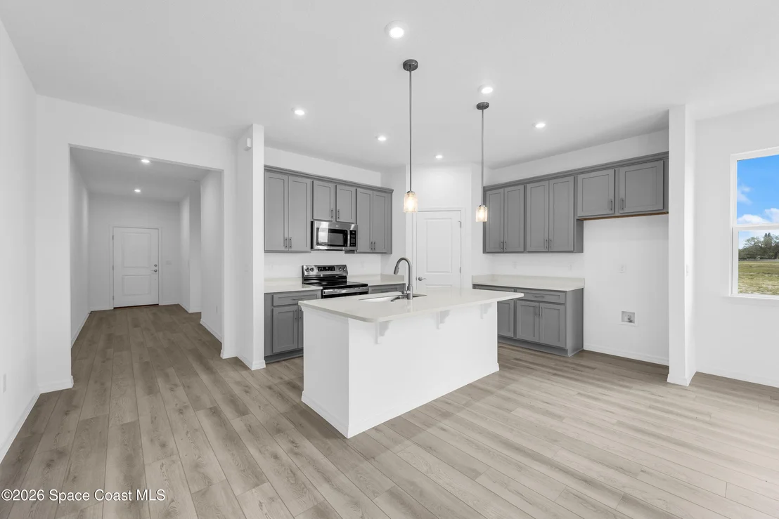 Photo of 1012 Banff Drive NE