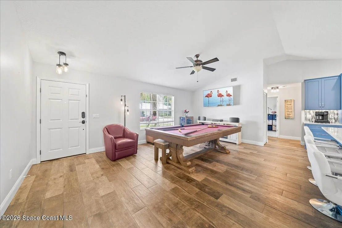 Photo of 3320 Lakeview Circle
