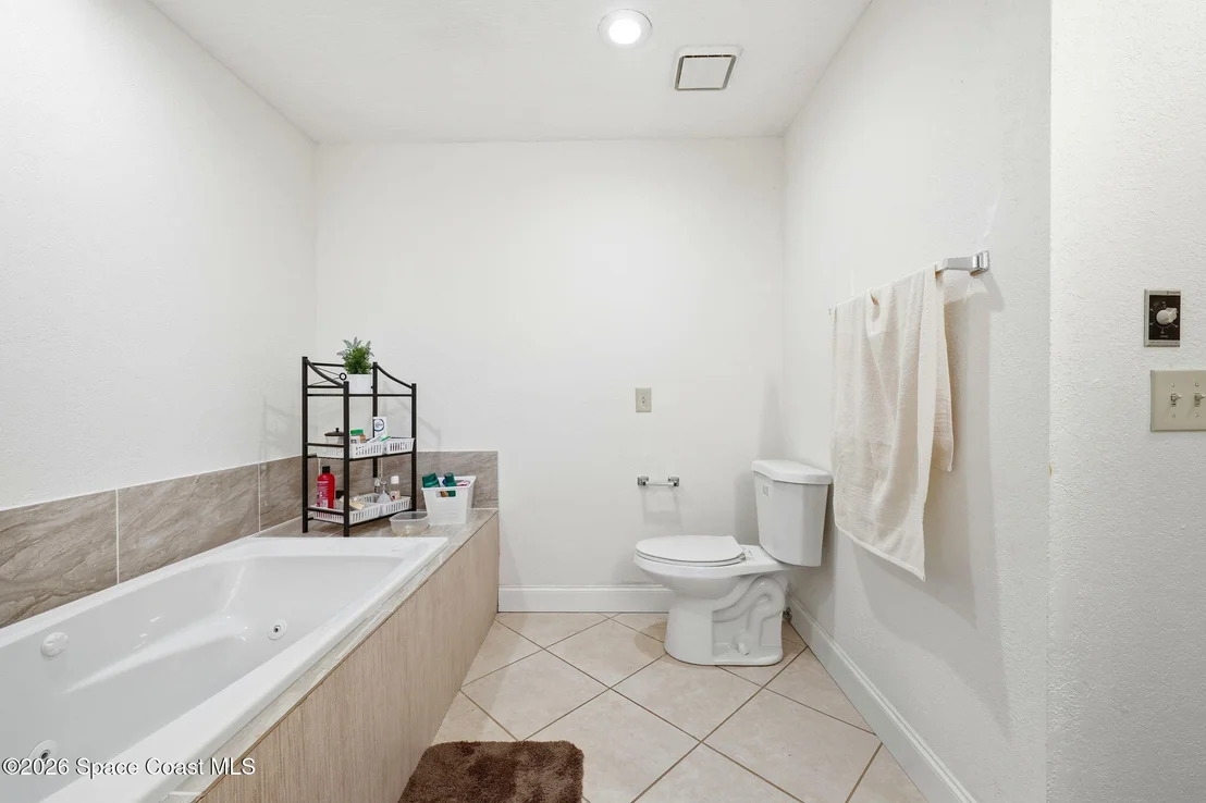 Photo of 1225 War Eagle Boulevard