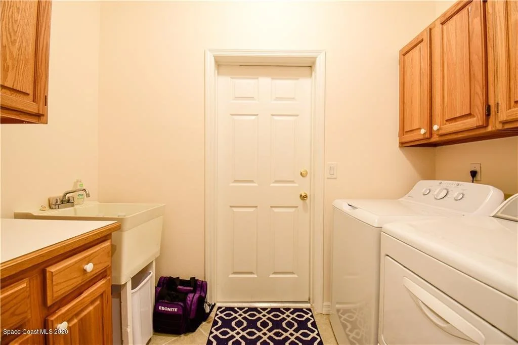 Photo of 7911 Cambridge Manor