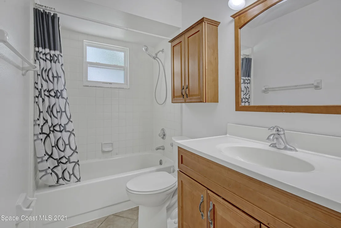Photo of 794 White Pine Avenue