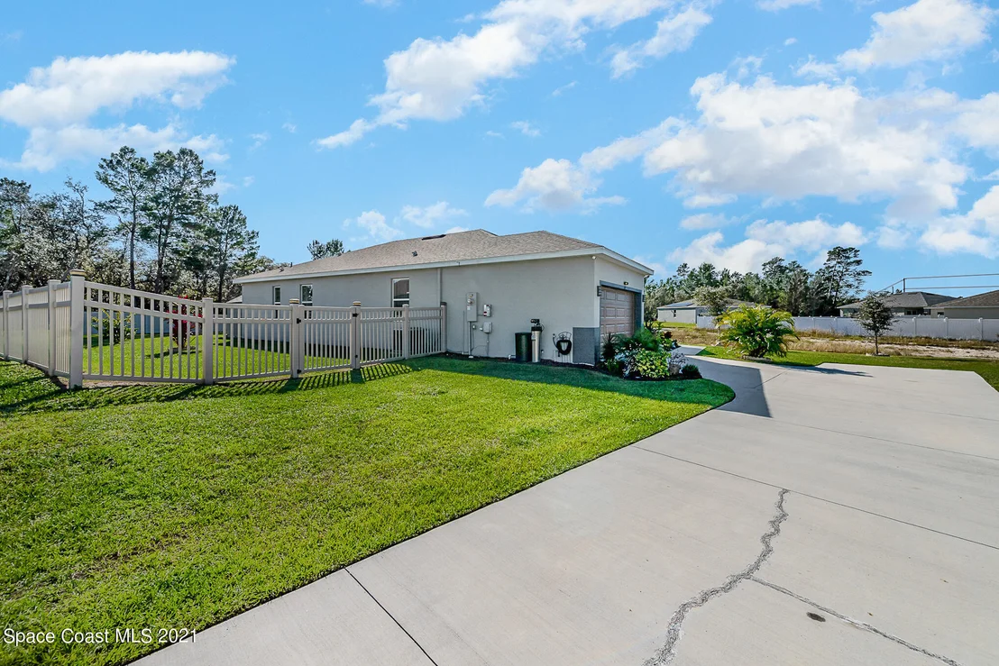 Photo of 187 Maple Drive