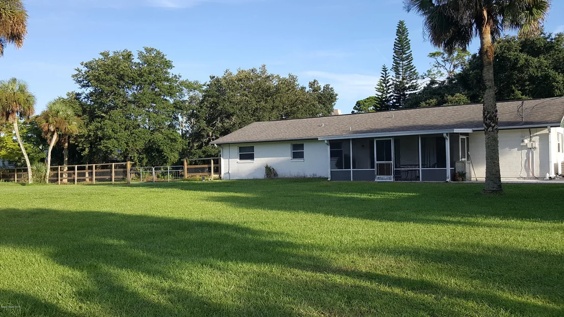 Photo of 1995 Cox Road