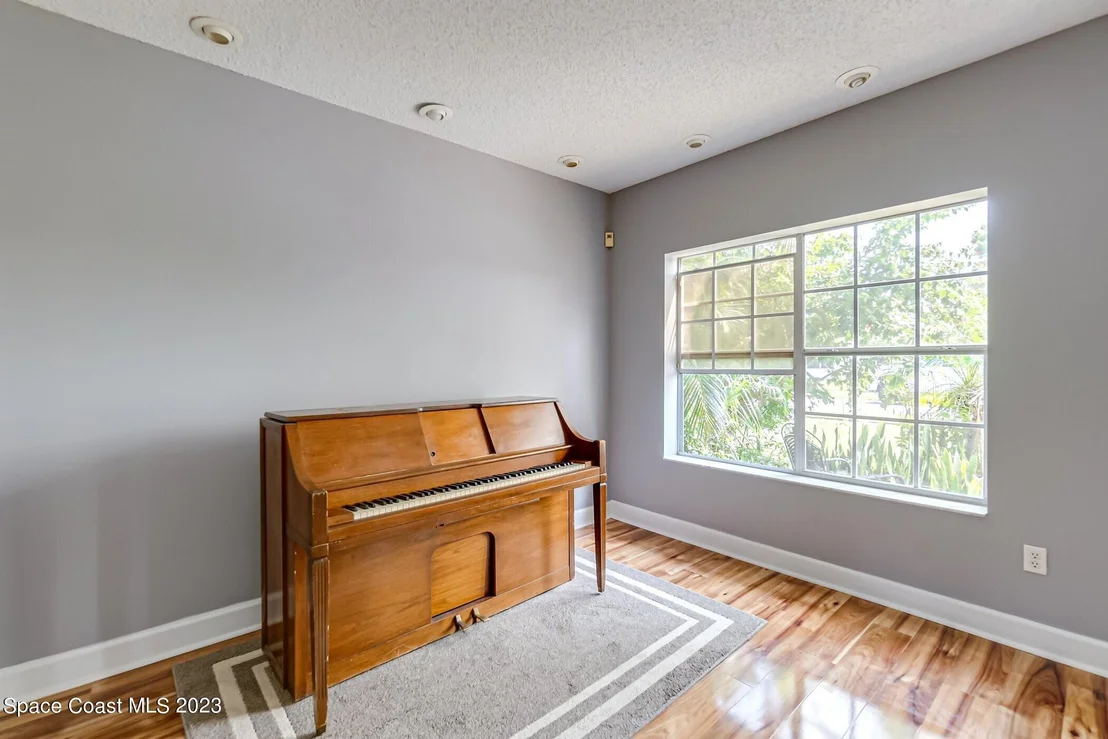 Photo of 6976 Hammock Lakes Drive