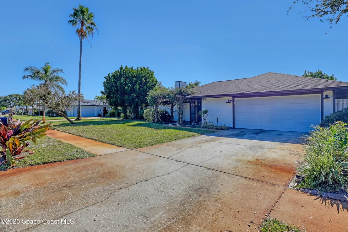Photo of 235 Sand Dollar Road S