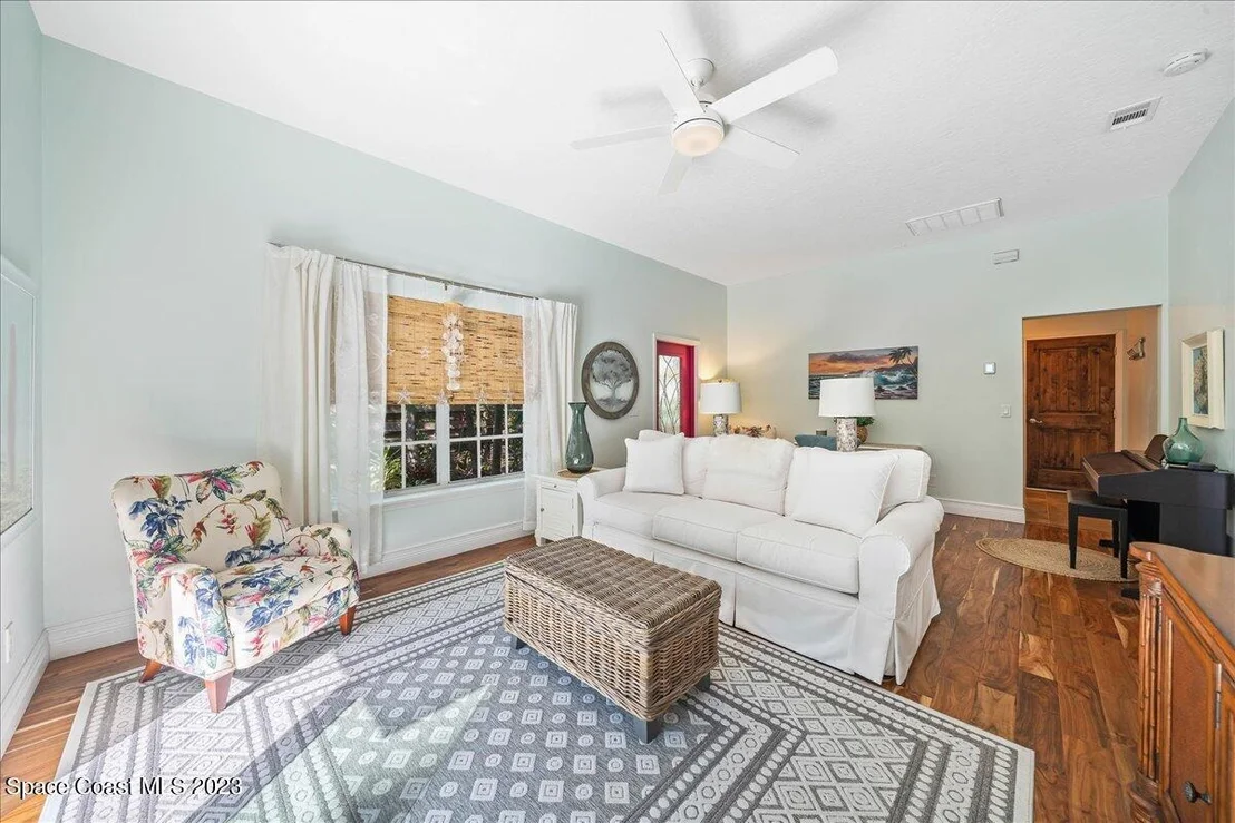 Photo of 523 Avenue A