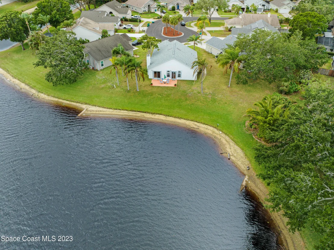 Photo of 6830 Whitetail Court