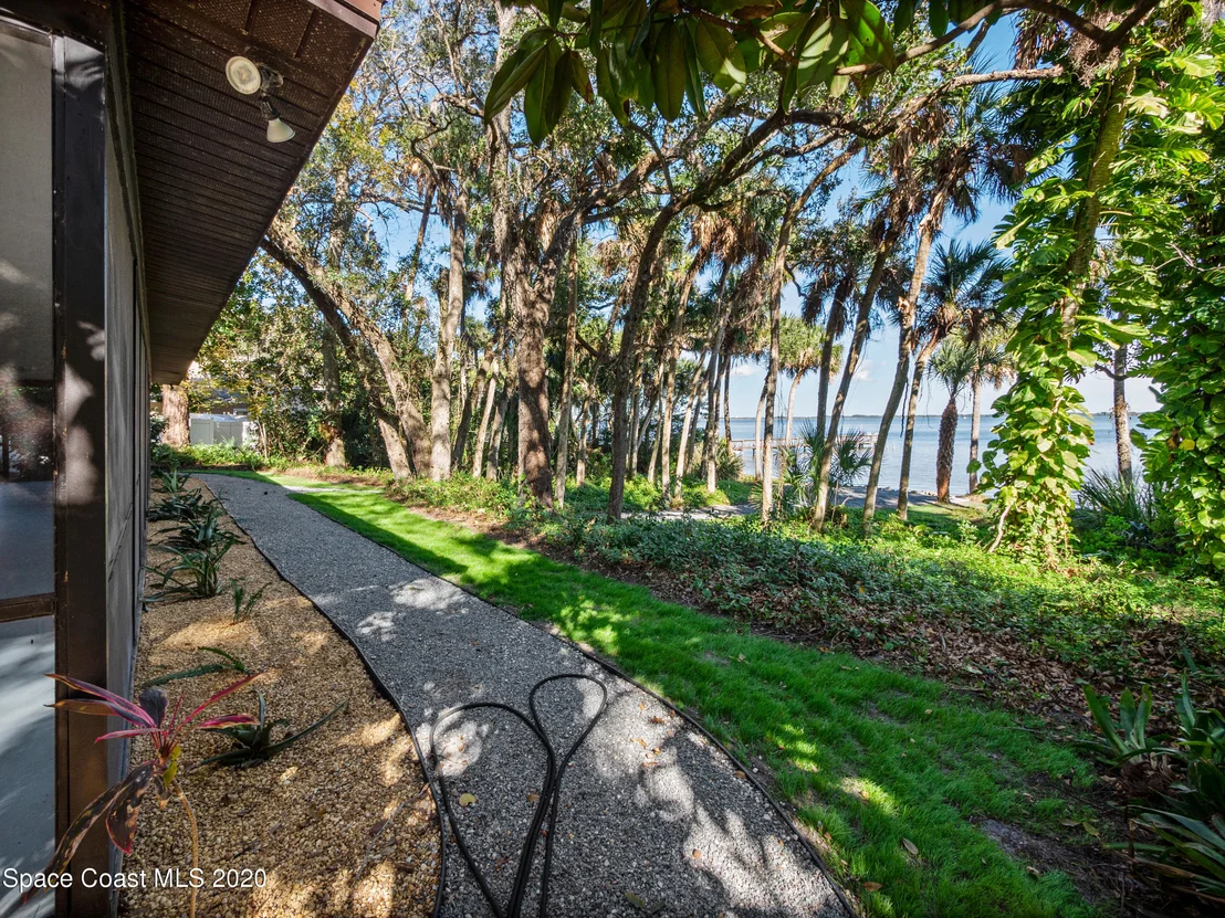 Photo of 5420 Edgewater Court