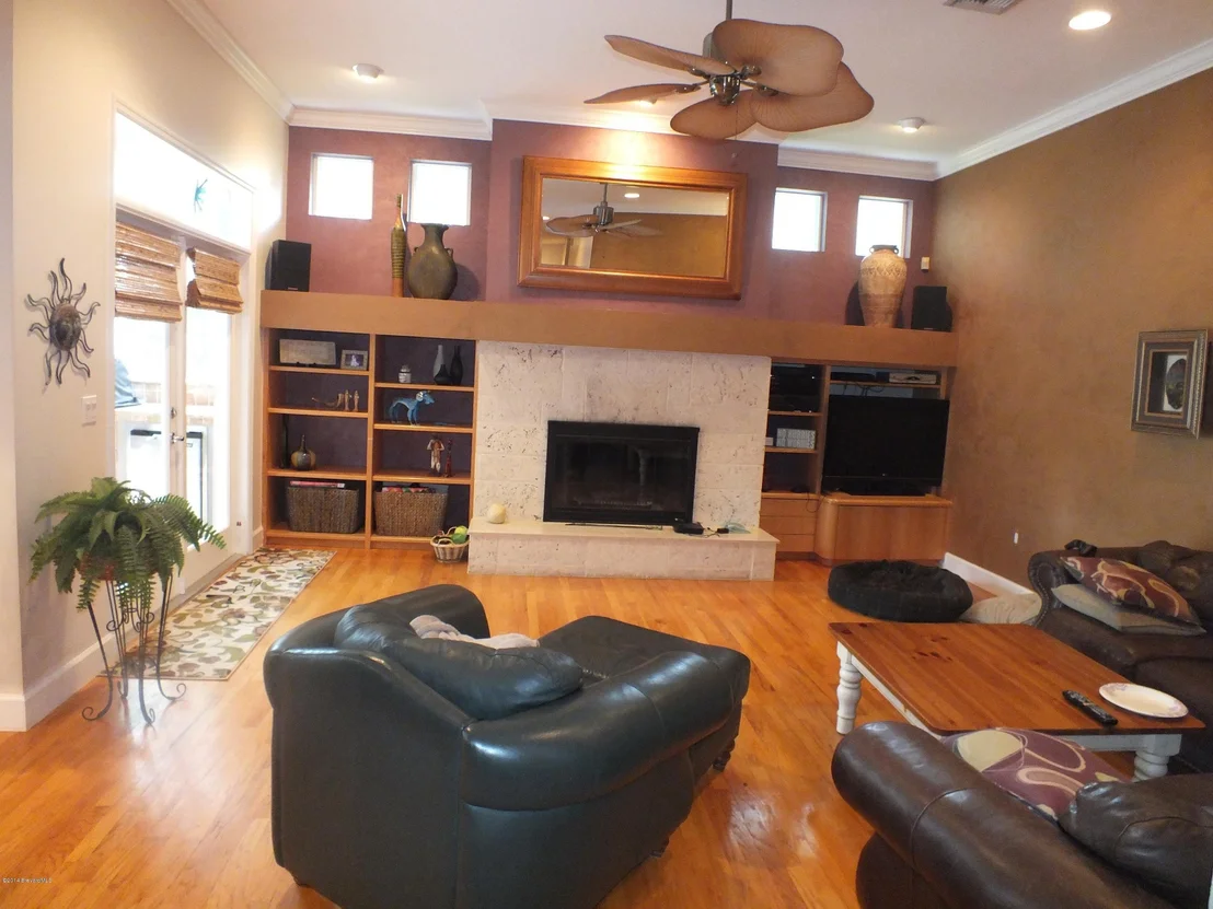 Photo of 470 Oriole Lane