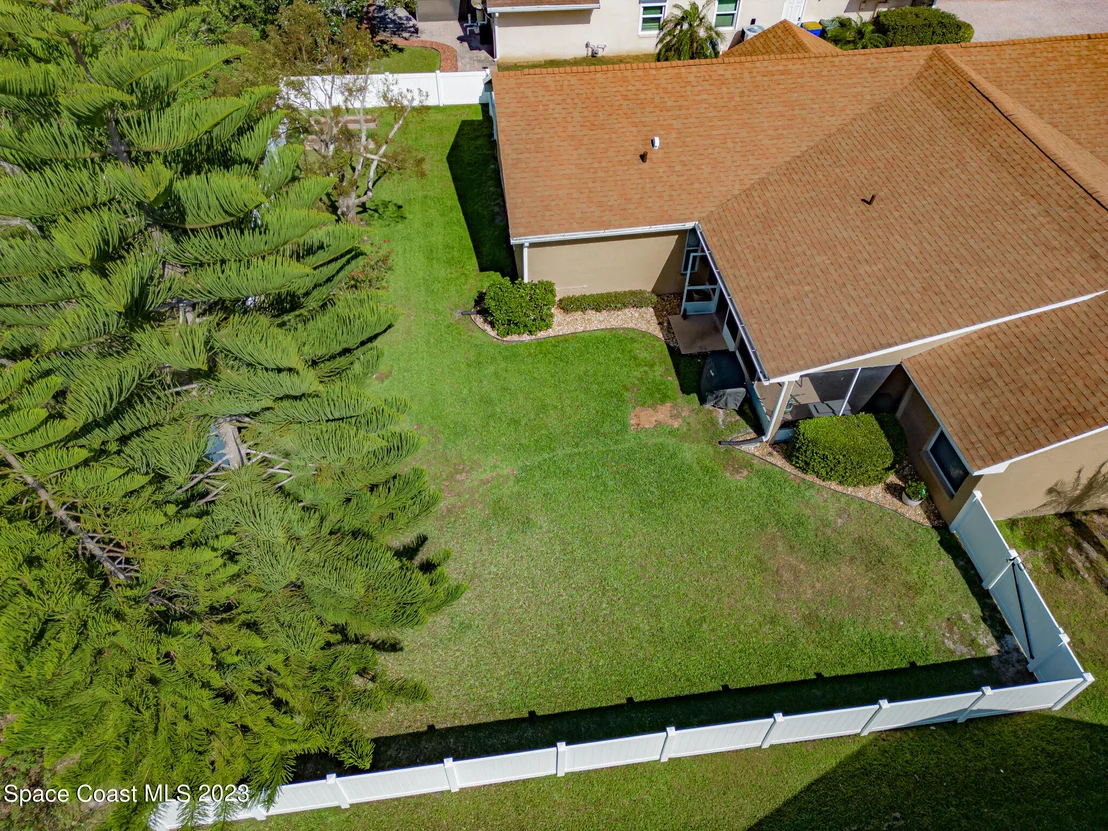 Photo of 969 Tamarind Circle
