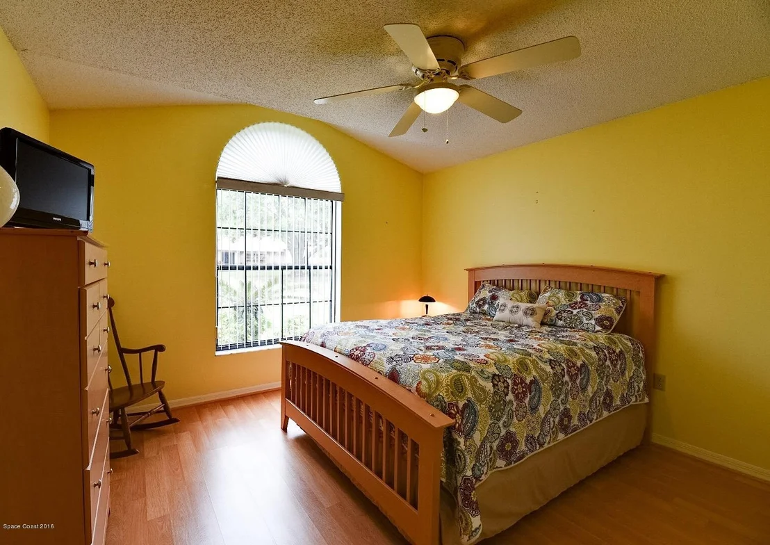 Photo of 883 Spirea Drive