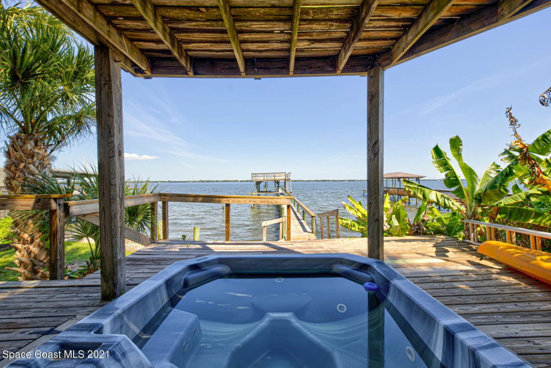 Photo of 2006 N Indian River Drive