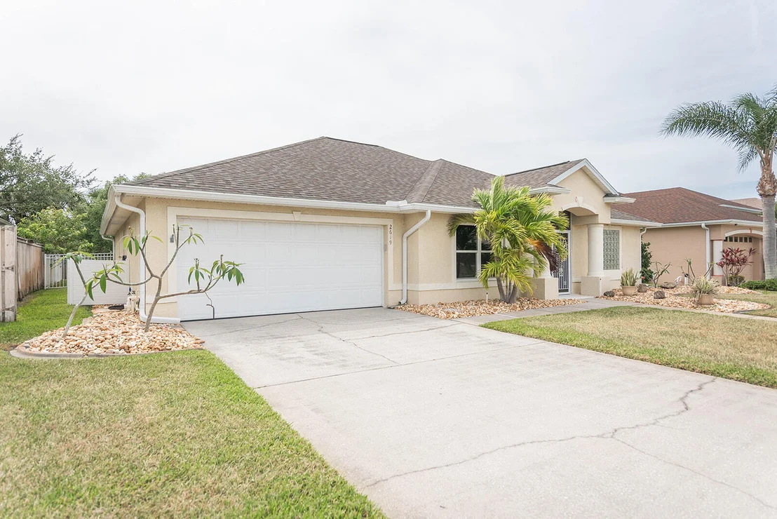 Photo of 2619 Canterbury Circle