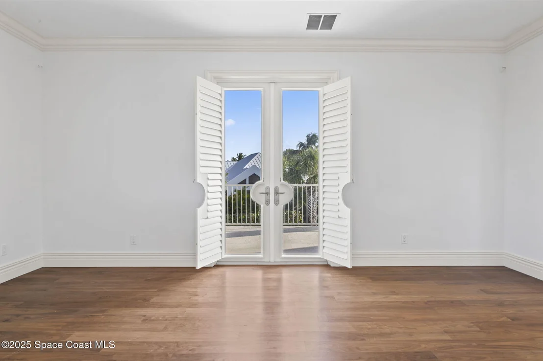 Photo of 2275 Genesea Lane