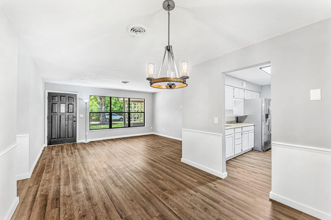 Photo of 2559 Glenn Avenue