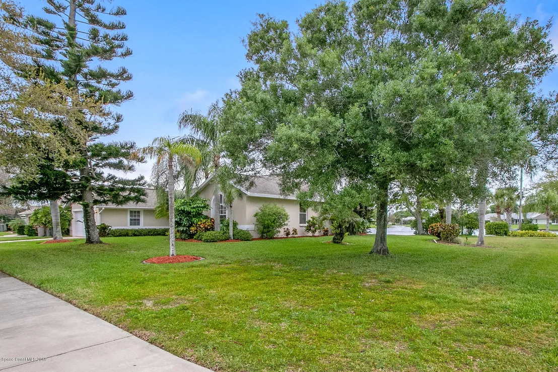 Photo of 4926 Buttonwood Drive