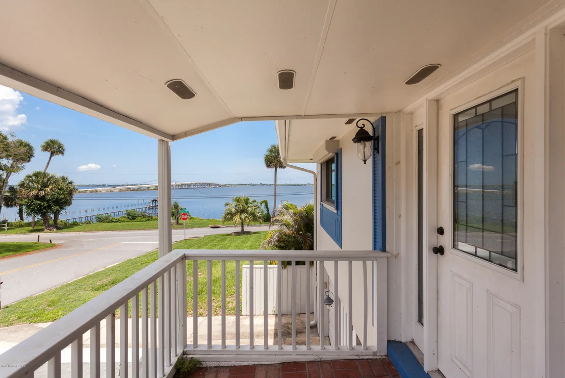 Photo of 3049 N Indian River Drive
