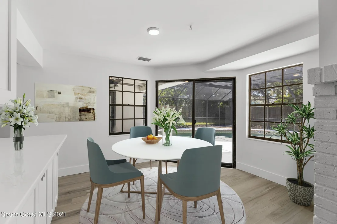 Photo of 151 Cocoa Avenue