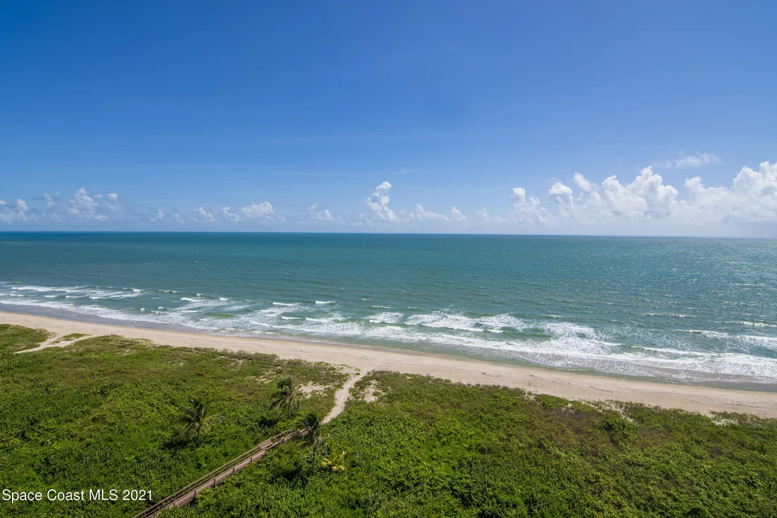Photo of Unit PHA2 at 3100 N Highway A1a