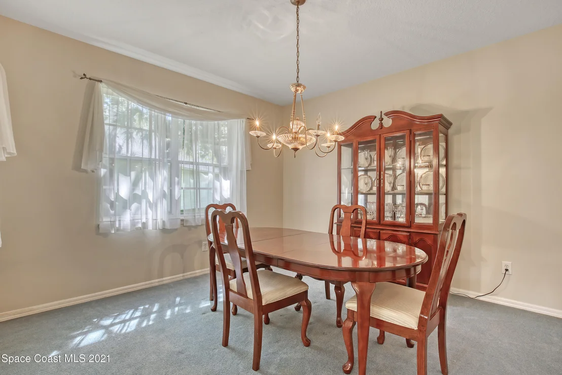 Photo of 2233 Royal Oaks Drive