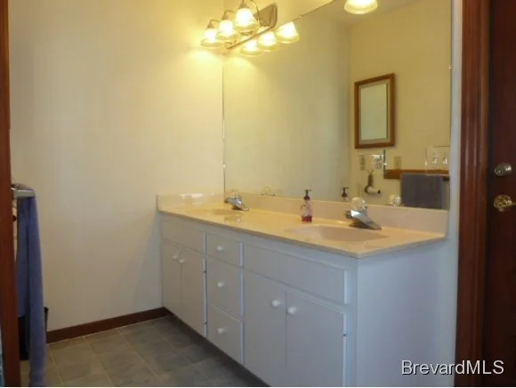 Photo of 2540 Coral Way