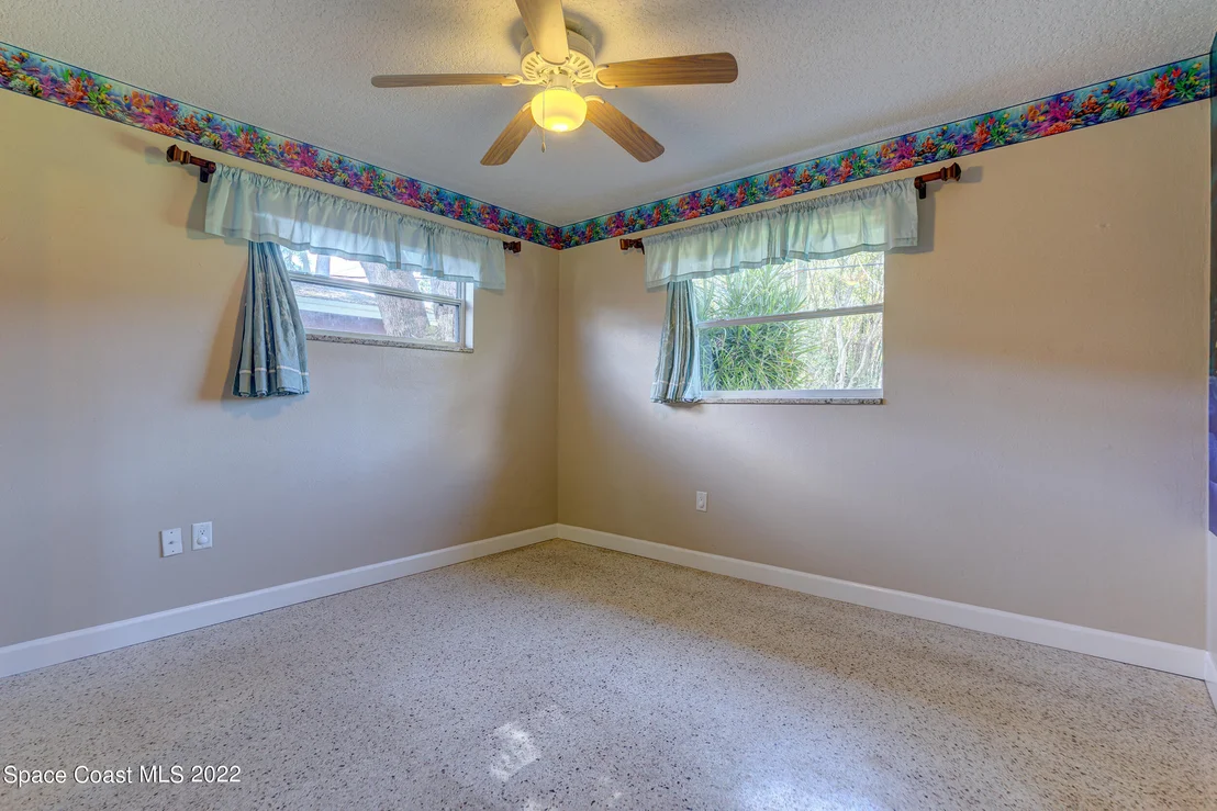 Photo of 877 Westport Drive