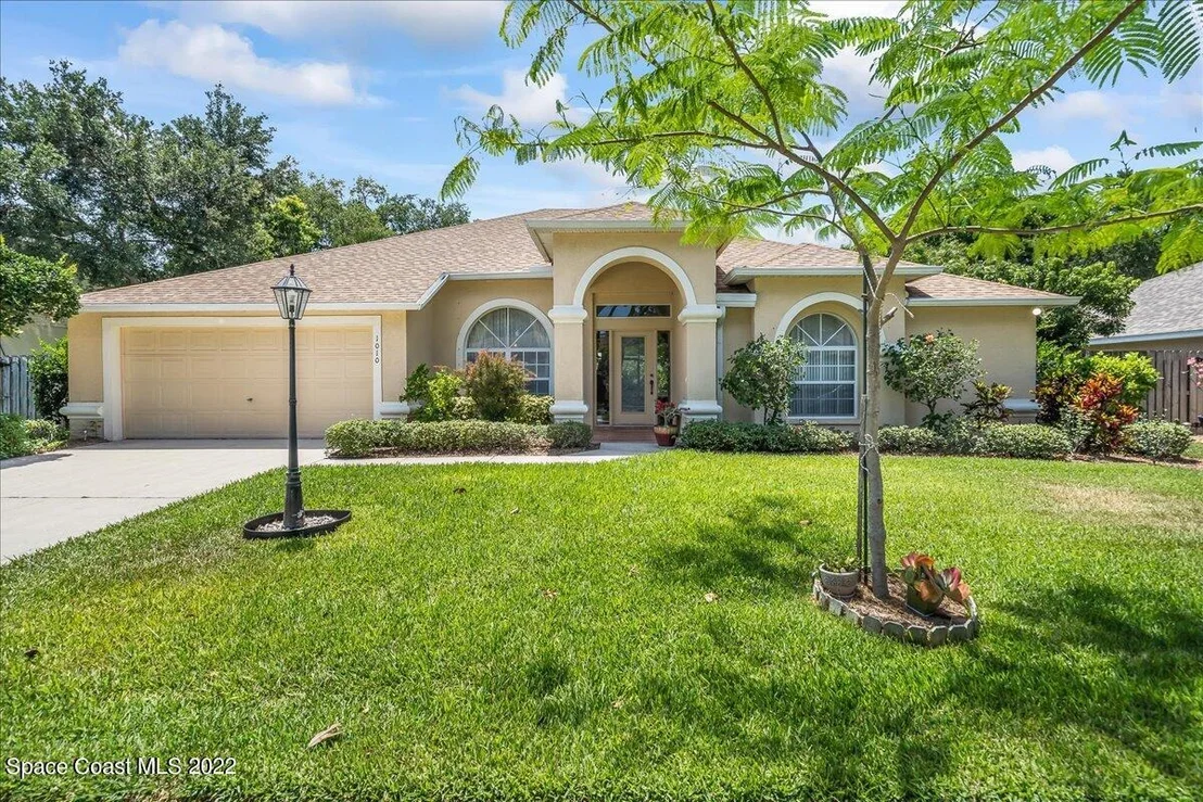 Photo of 1010 Spring Oak Drive