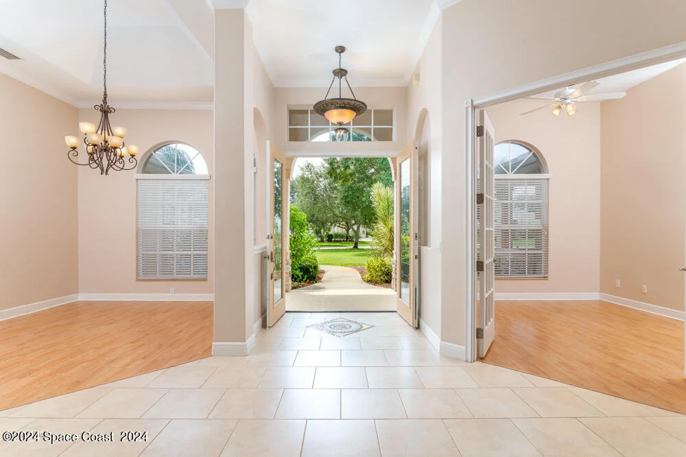 Photo of 2131 Windbrook Drive SE