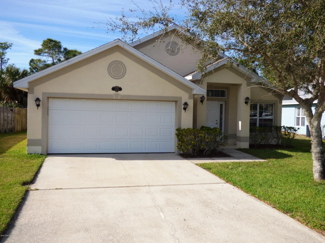 Photo of 2601 Stratford Pointe Drive