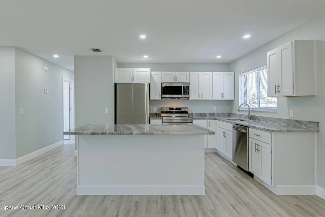 Photo of 1198 Galty Circle NE