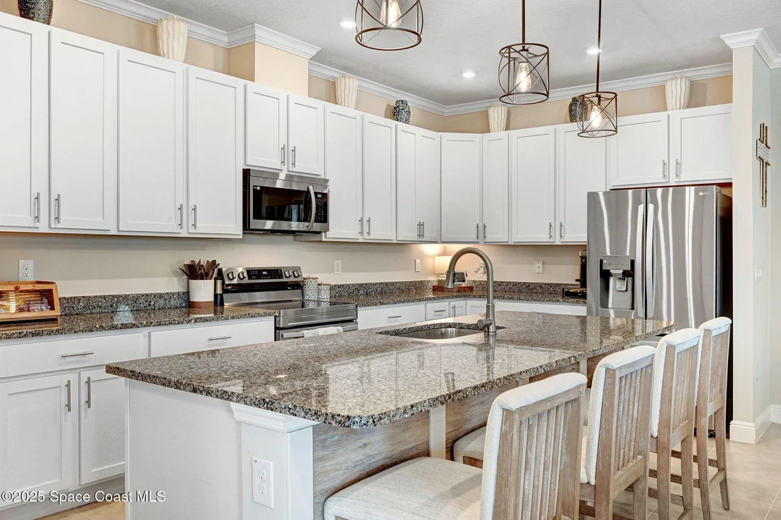 Photo of 2452 Carrick Street