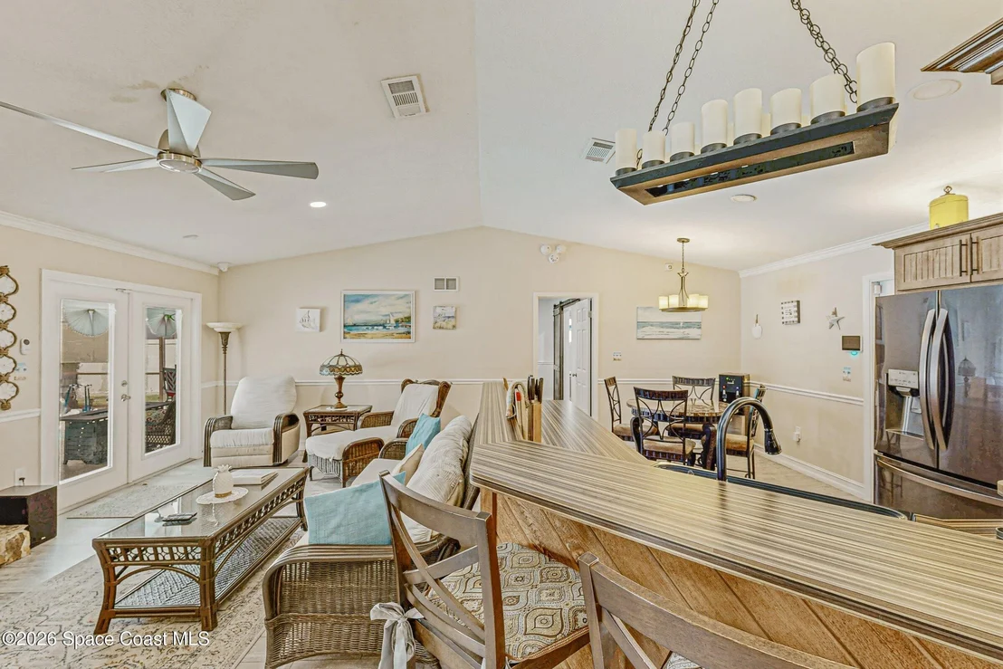 Photo of 413 Orlov Road NW