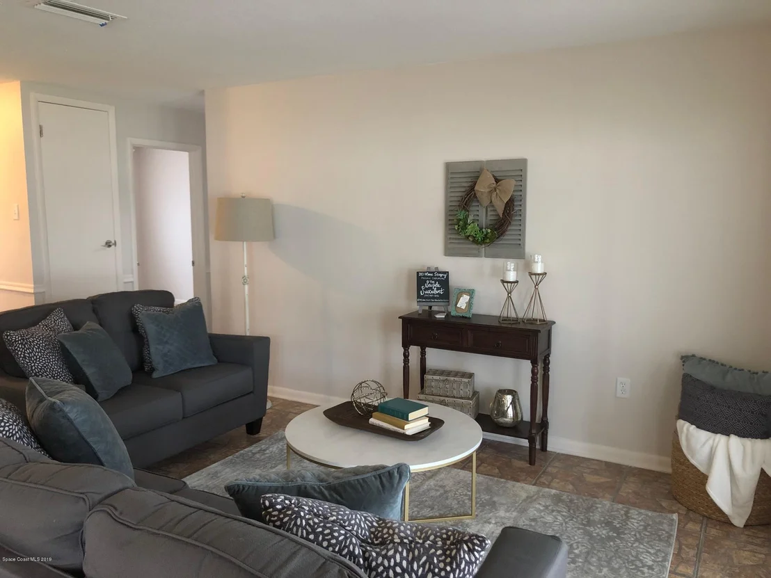 Photo of 995 Nagle Drive