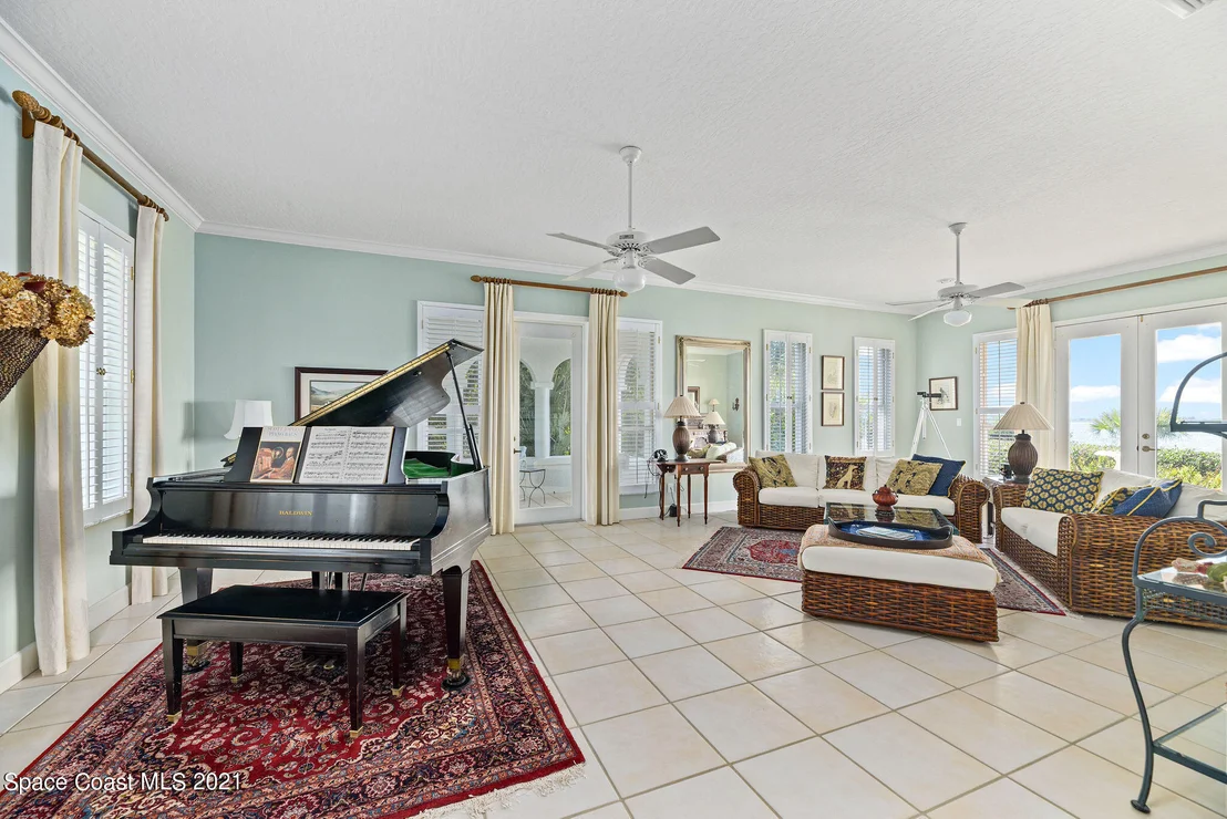 Photo of 176 Bayshore Drive