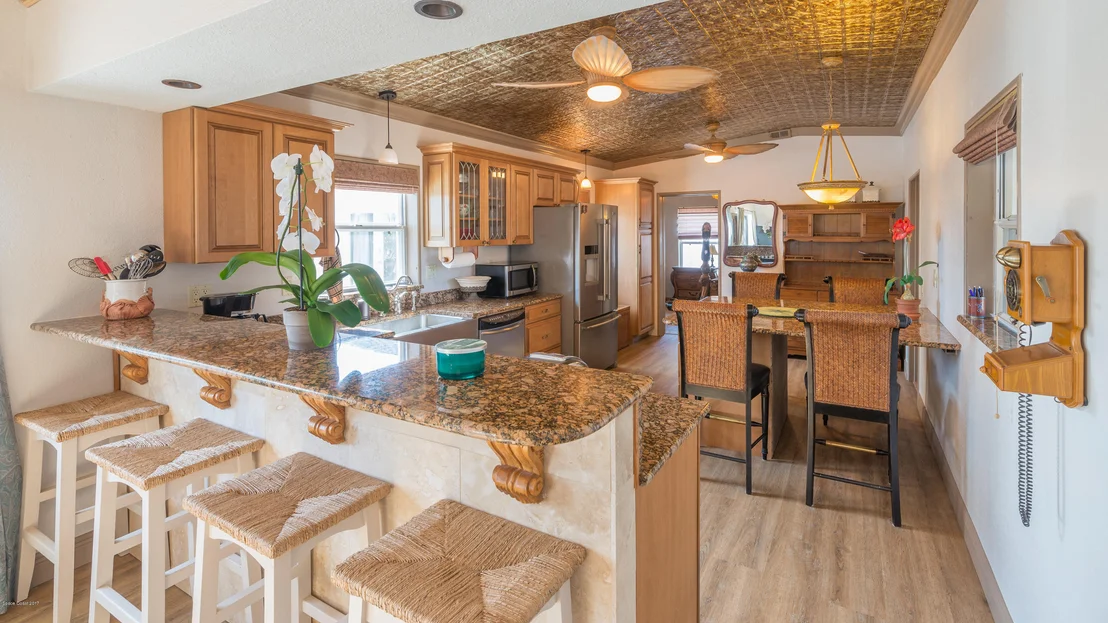 Photo of 423 Angelo Lane