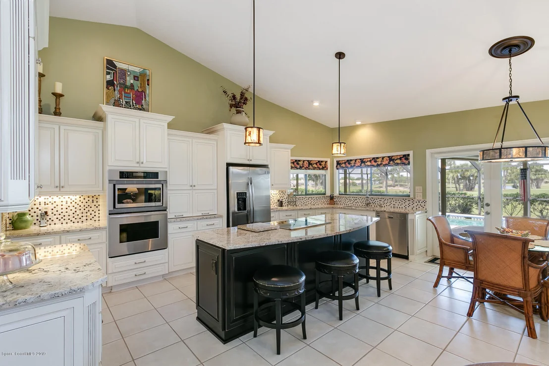 Photo of 610 Rossmoor Circle