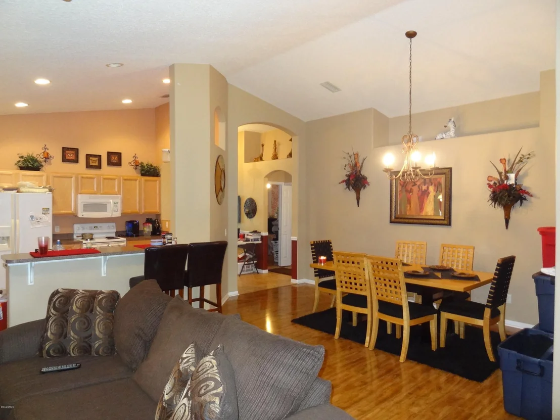 Photo of 135 Sedgewood Circle