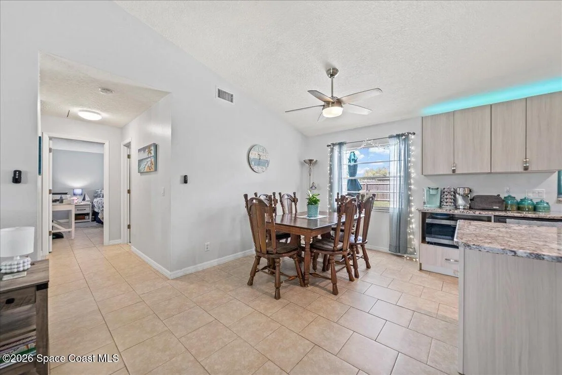 Photo of 2594 Longwood Boulevard