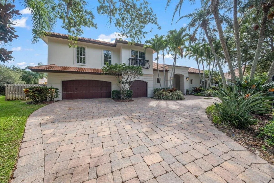 Photo of 405 Newport Drive