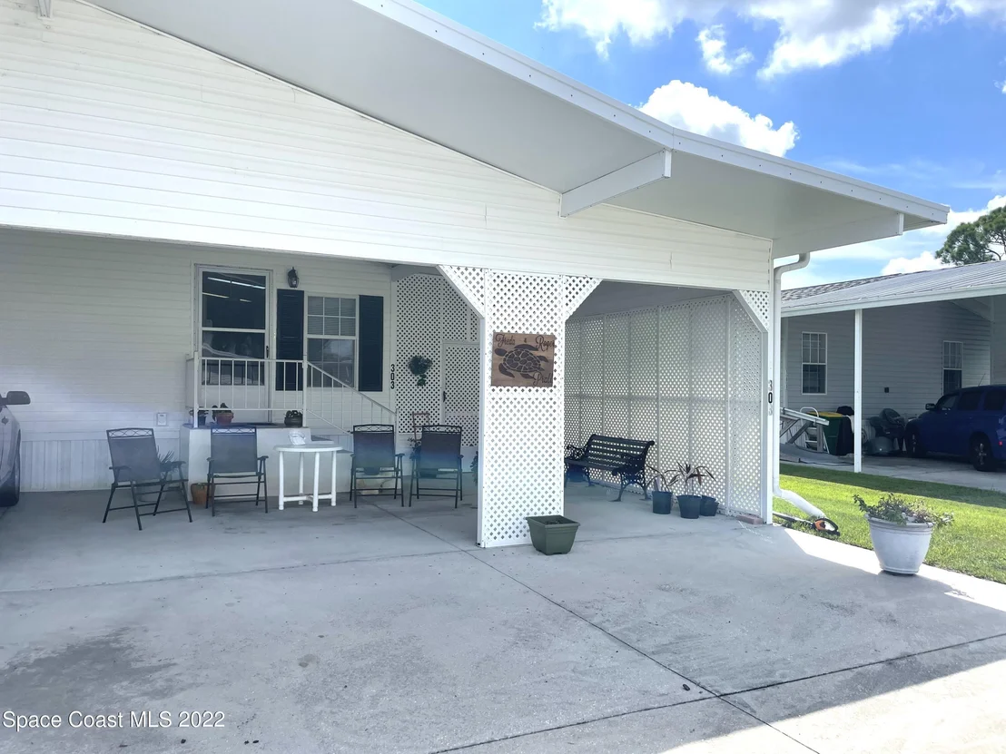 Photo of 303 Buttonwood Court