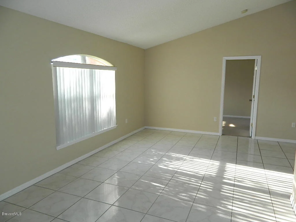 Photo of 1193 Meadow Lake Road