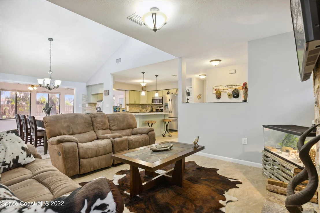Photo of 5575 Graham Street
